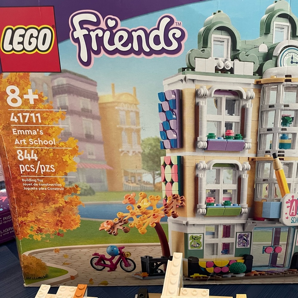 LEGO Friends Creative Art School Set - Multicolor